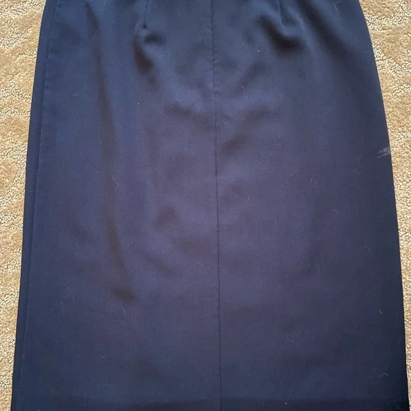 NAVY BLUE LINED PENCIL SKIRT - Picture 4 of 10